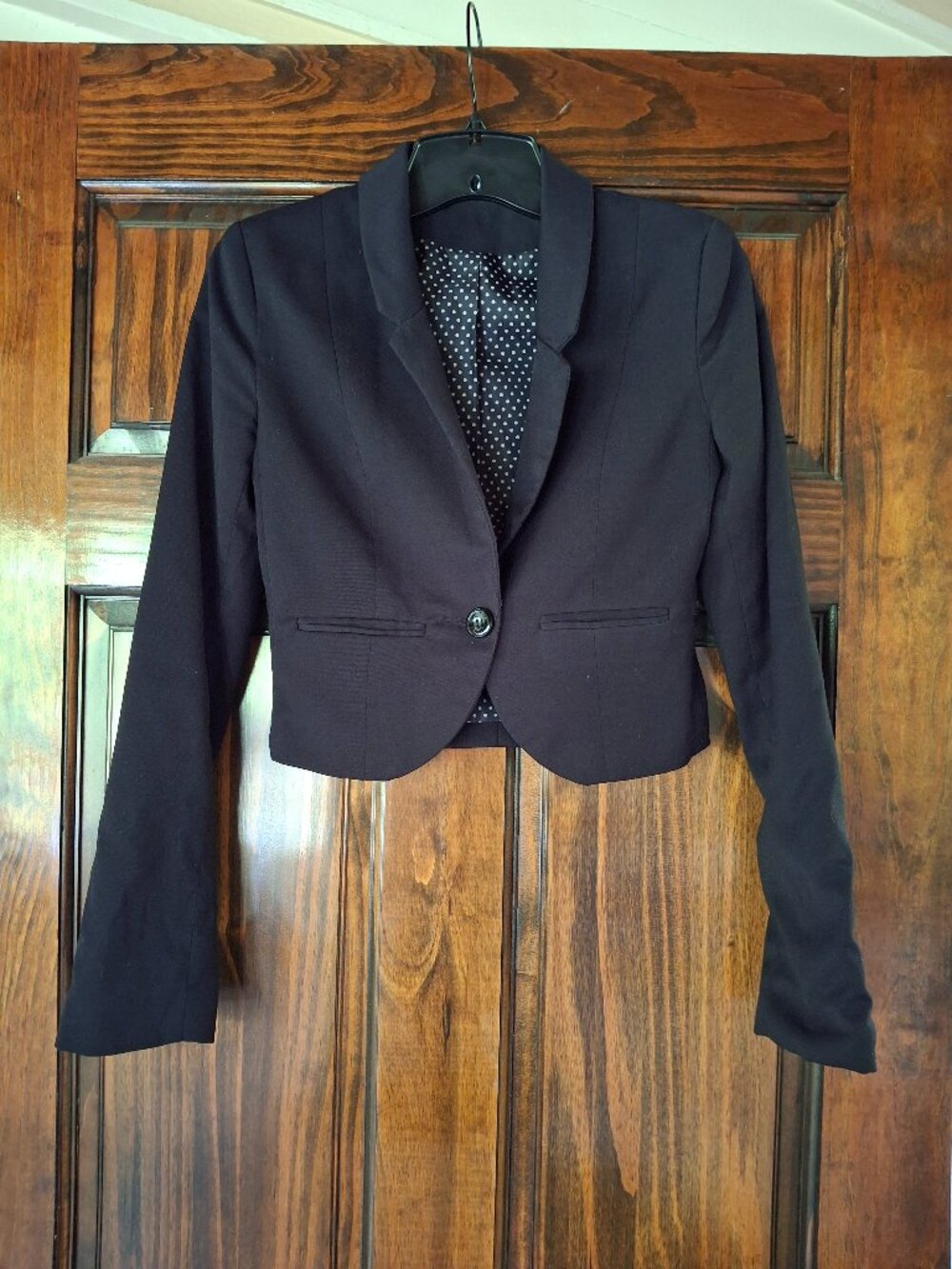 Black cropped blazer